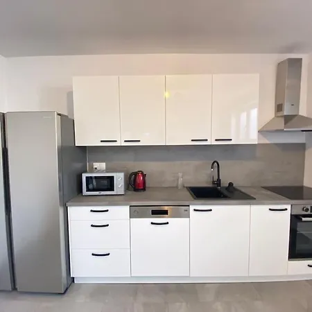Krasa Escape Apartman *